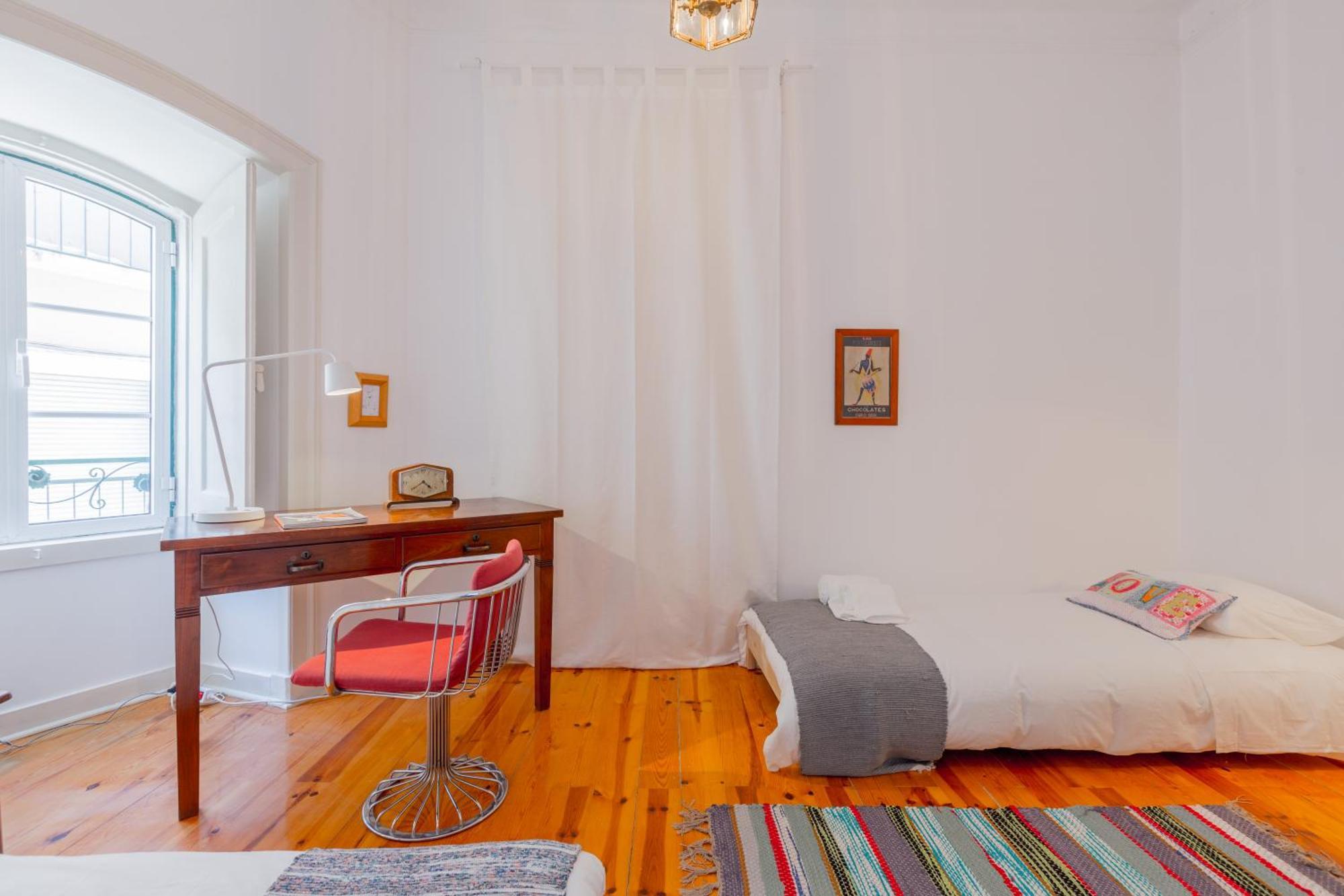 Spacious, Bright And Sunny Apartment, By Timecooler Лиссабон Экстерьер фото