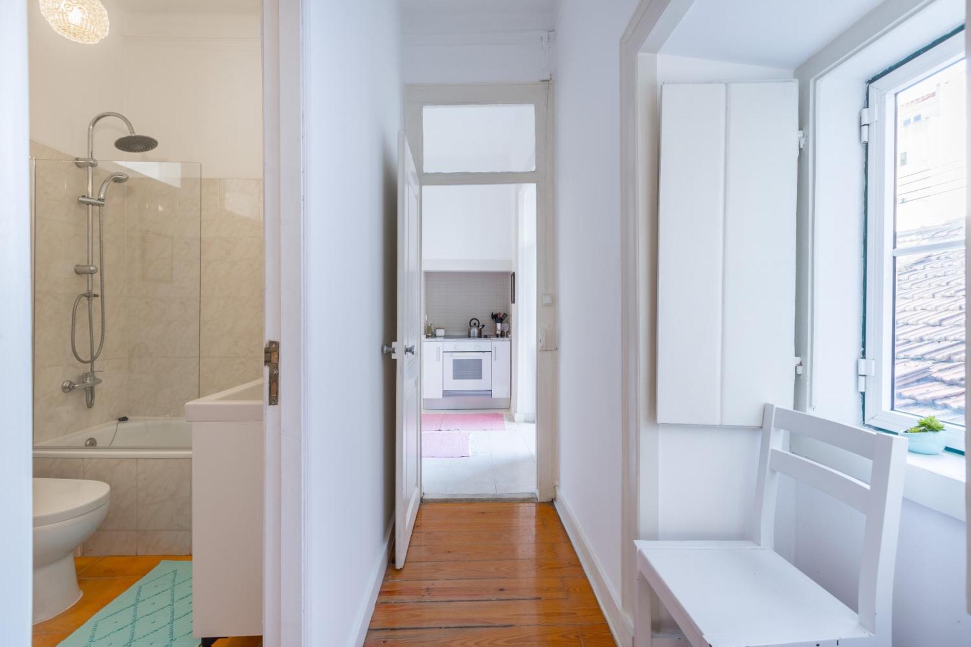 Spacious, Bright And Sunny Apartment, By Timecooler Лиссабон Экстерьер фото