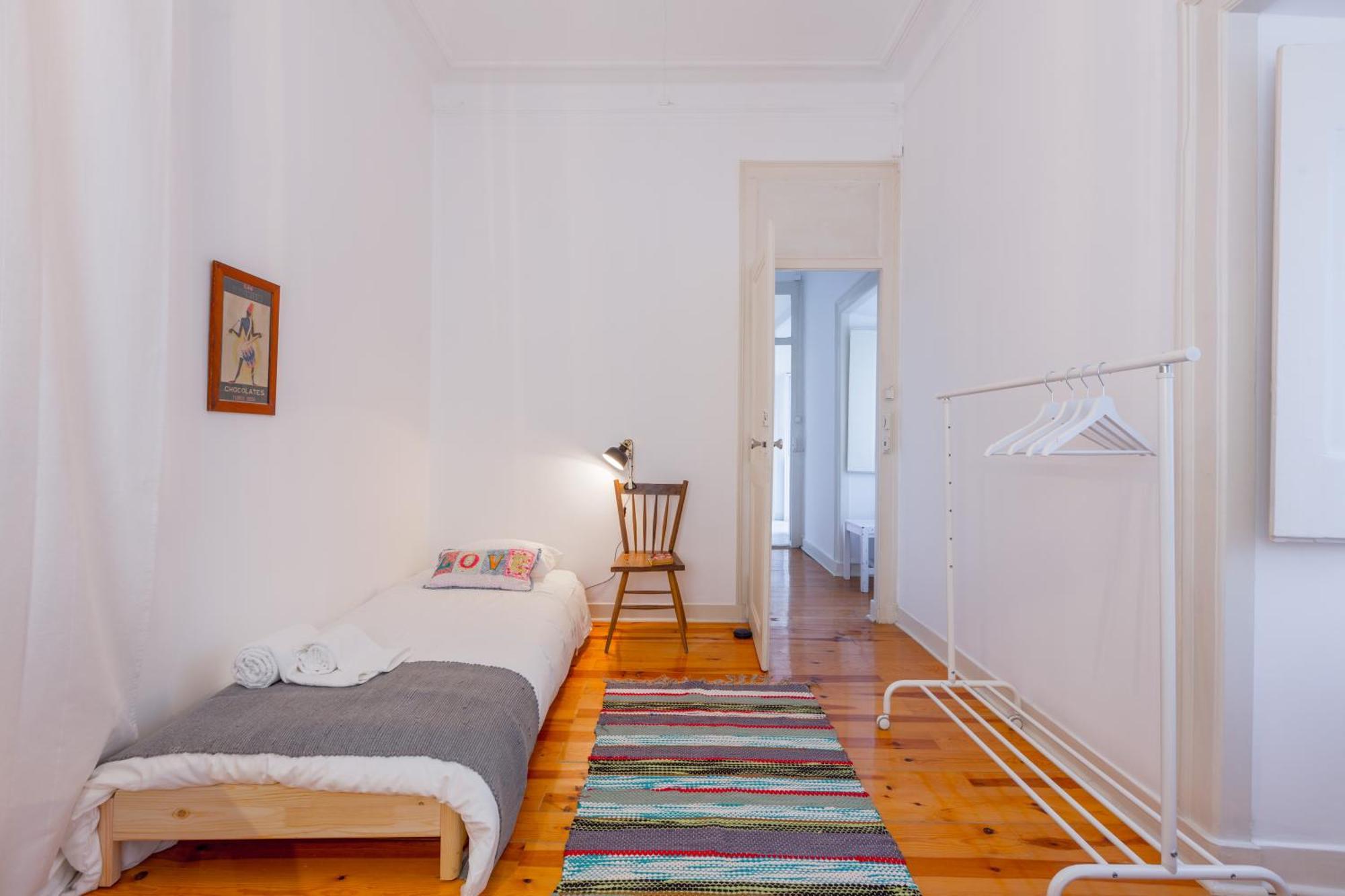 Spacious, Bright And Sunny Apartment, By Timecooler Лиссабон Экстерьер фото