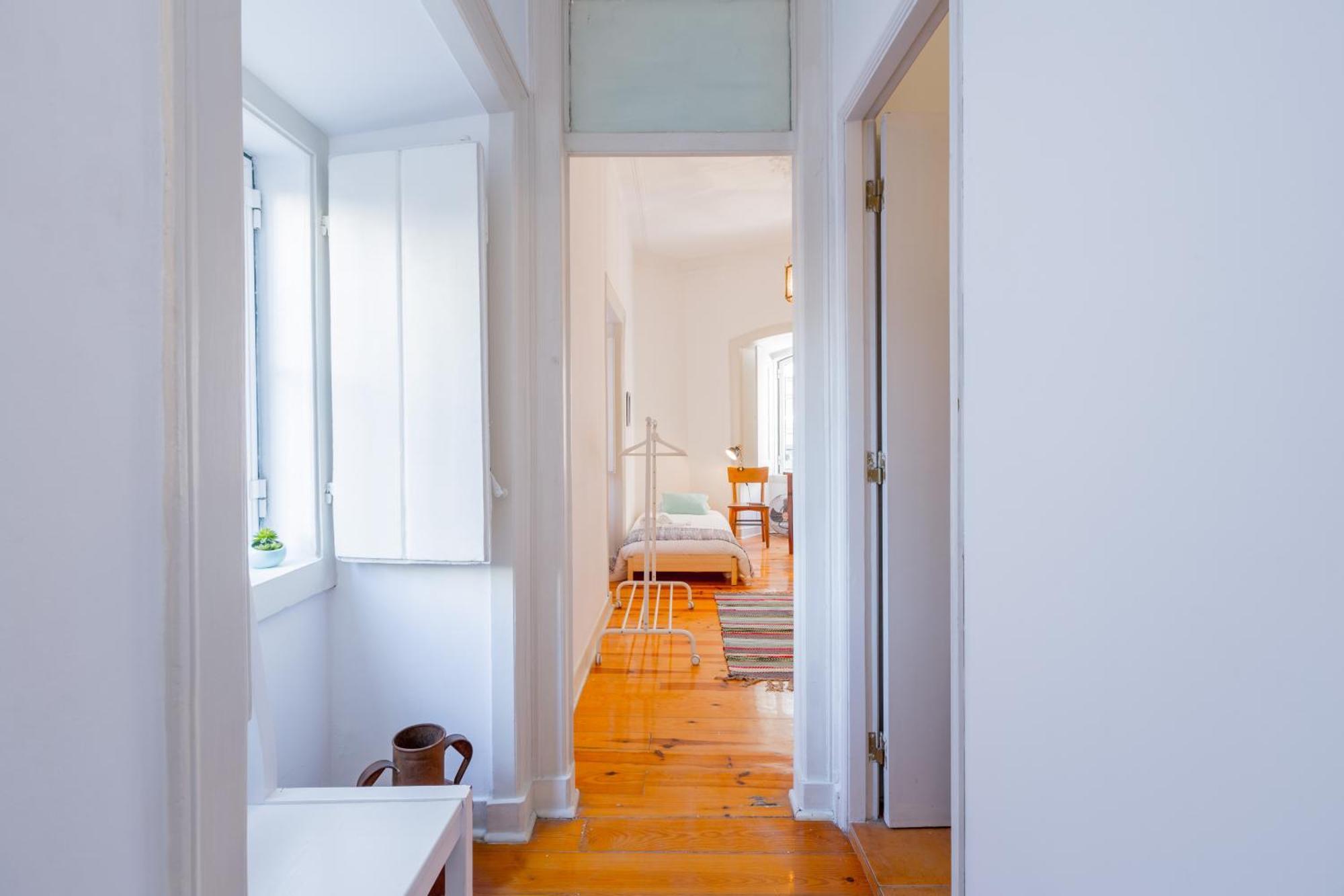 Spacious, Bright And Sunny Apartment, By Timecooler Лиссабон Экстерьер фото
